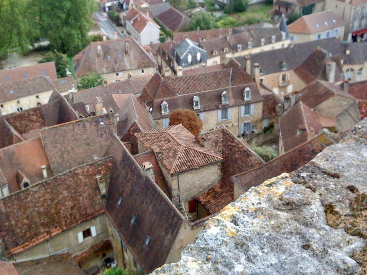 Вилла Rue Bertrand De Got Сен-Сиприен Экстерьер фото